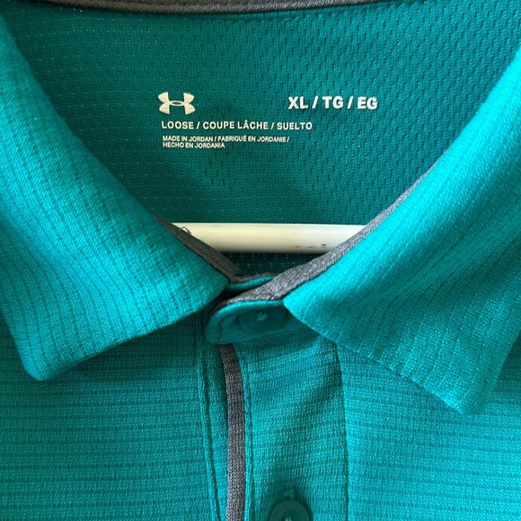 Under Armour Polo. Like new condition! - Picture 4 of 4